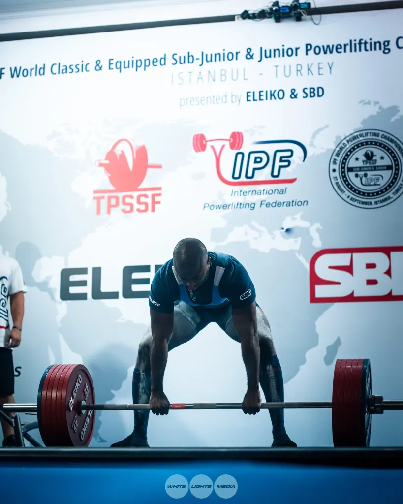 Rico au soulevé de terre aux championnats du monde IPF à Istanbul